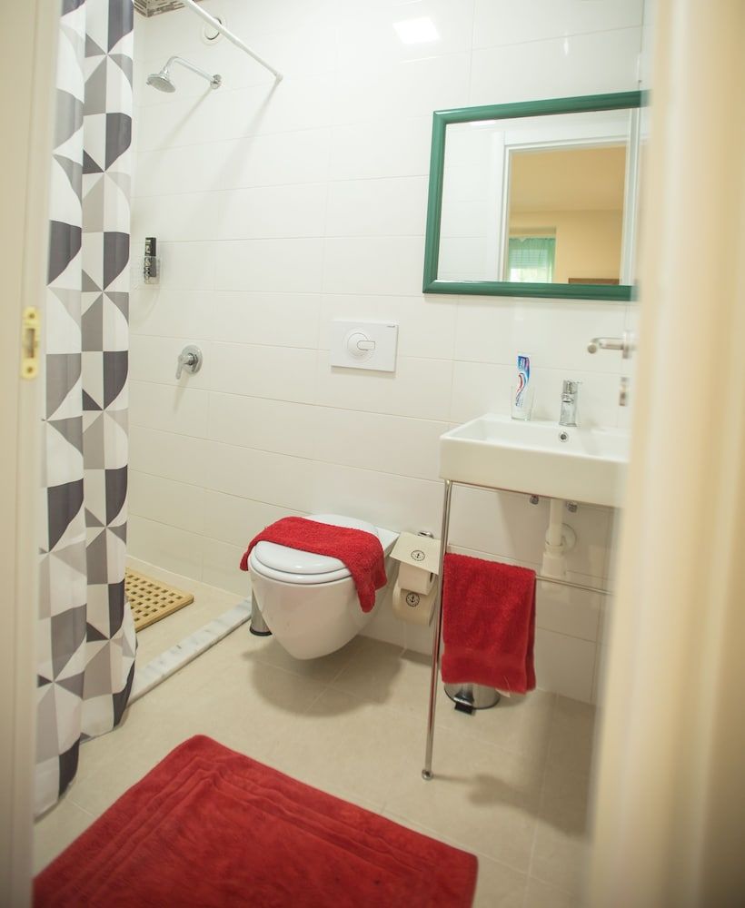 Artistic Tirana - Bathroom - 2