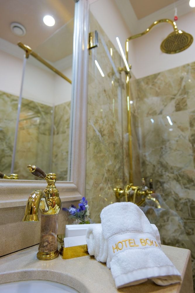 Hotel Boka - Bathroom - 2