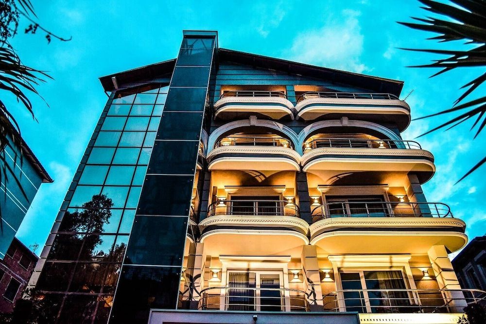 VH Broad Way Tirana Center Hotel - Exterior - 1