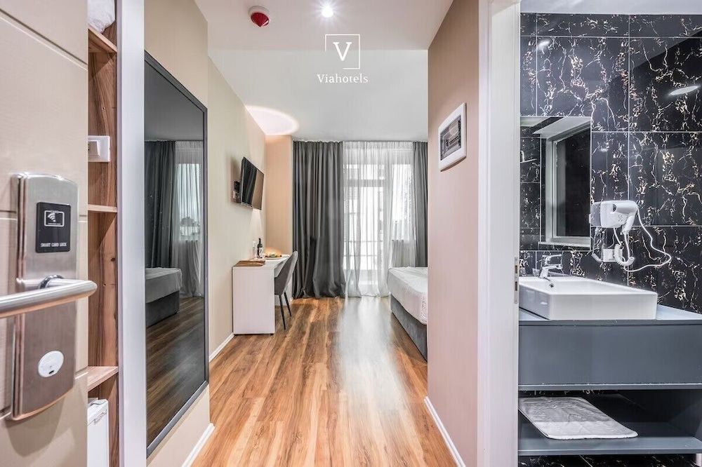 VH Broad Way Tirana Center Hotel - Room - 4