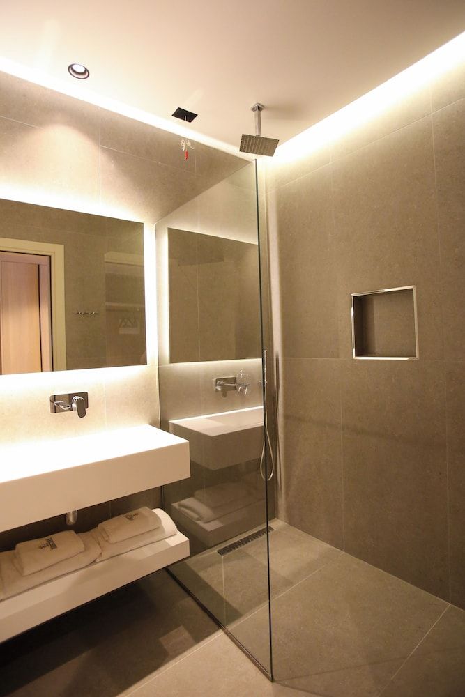 Regina Palm Resort - Bathroom - 1