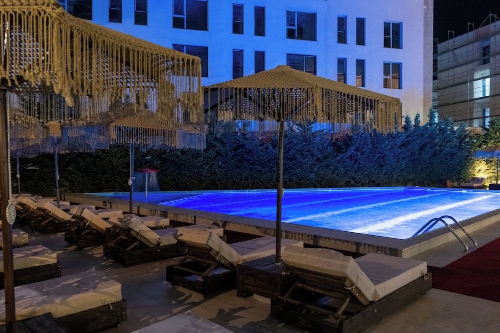 Gest Hotel - Exterior - 4