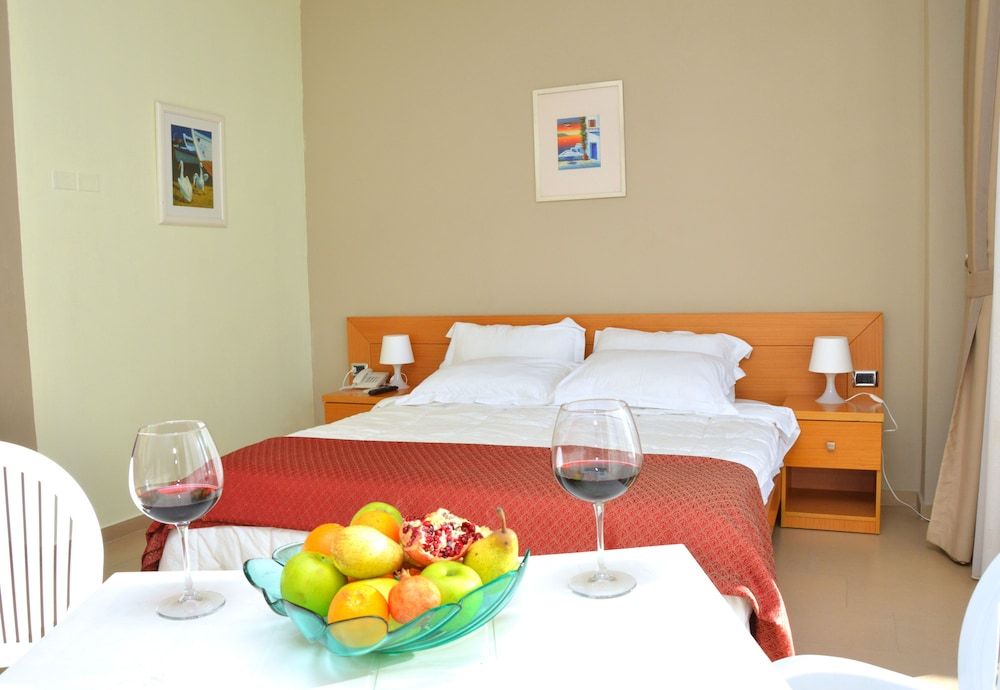 Pastarella Beachfront Resort - Room - 1