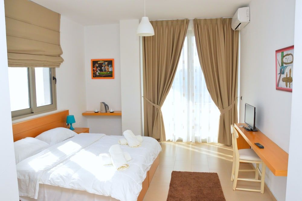 Pastarella Beachfront Resort - Room - 4