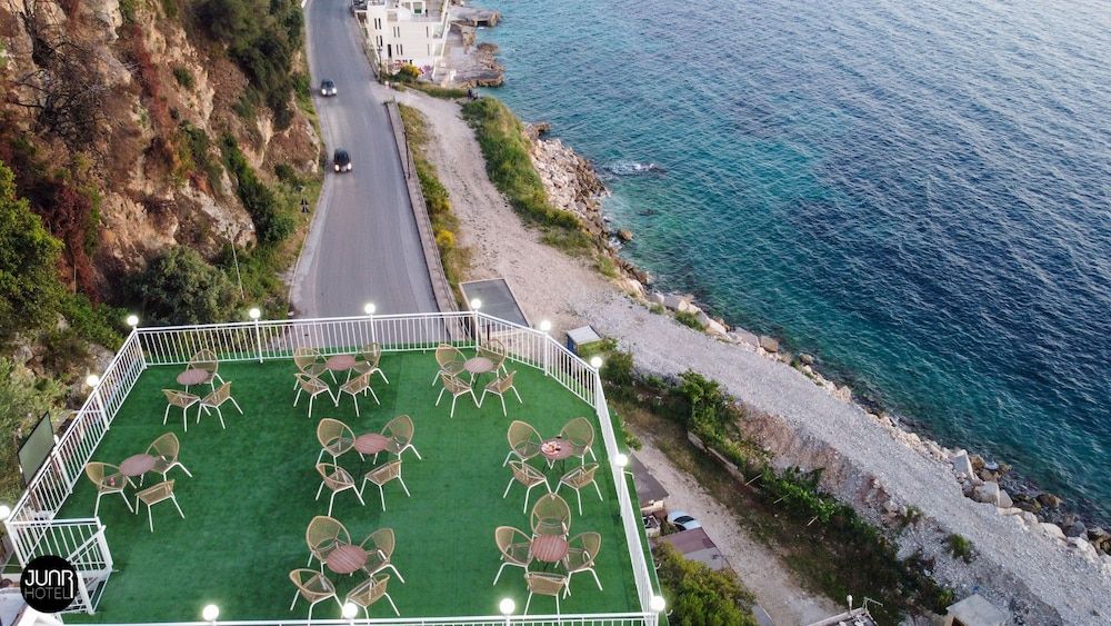 Skyhill Boutique Hotel - Terrace/patio - 1