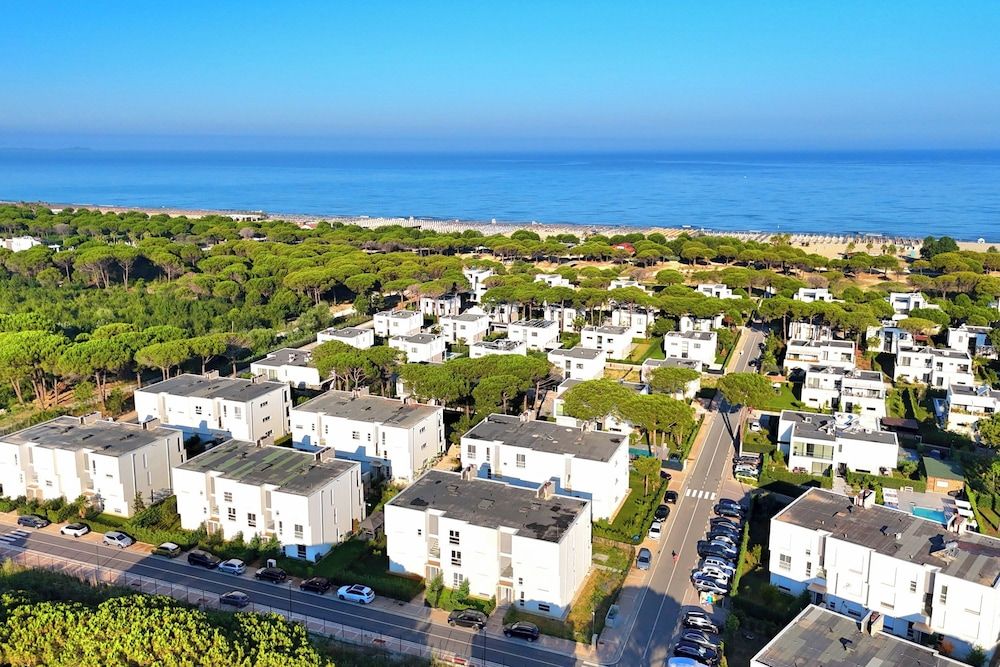 Aqua Bliss Apartment - Exterior - 2