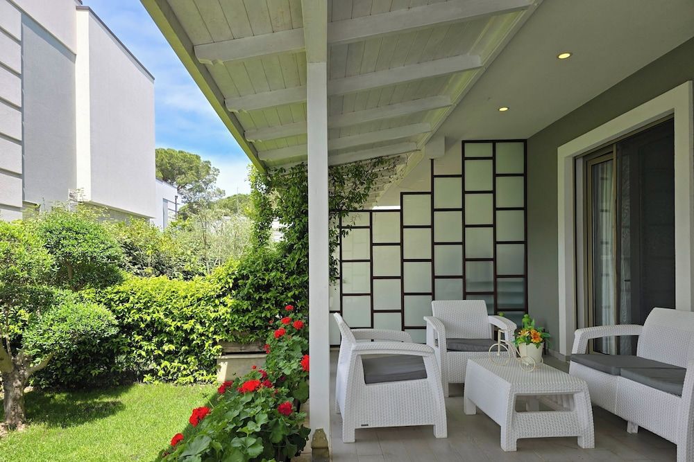 Lalzit Bay Dream Villa - Terrace/patio - 2