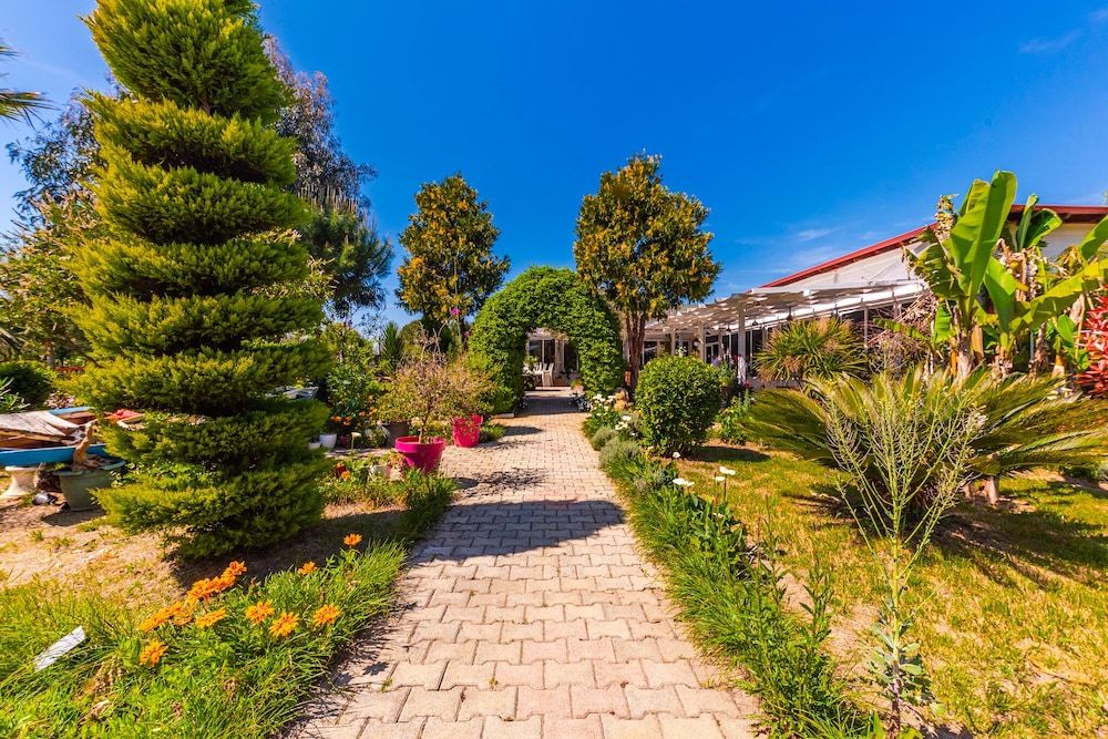 Kompleksi Aljoma - Exterior - 1