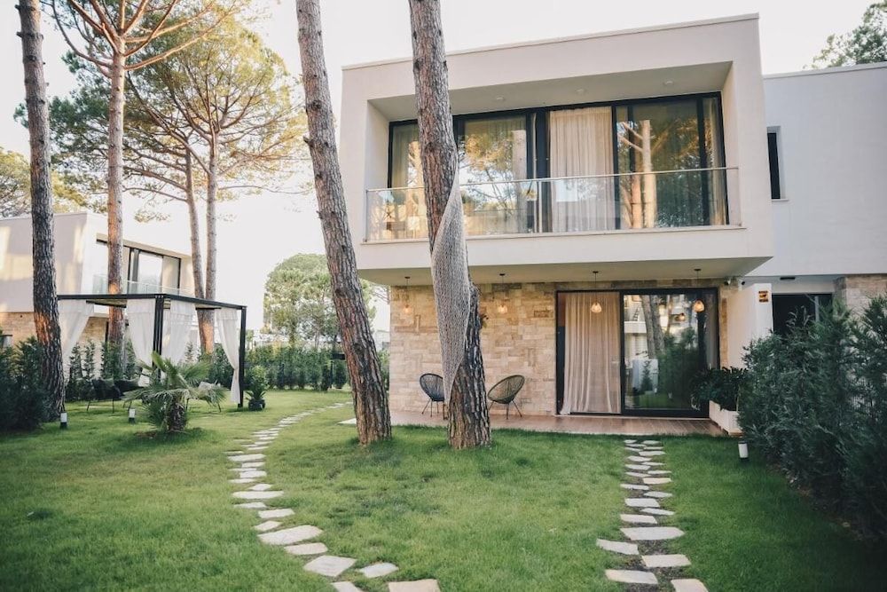 Parrot's Home Lalez Bay - Exterior