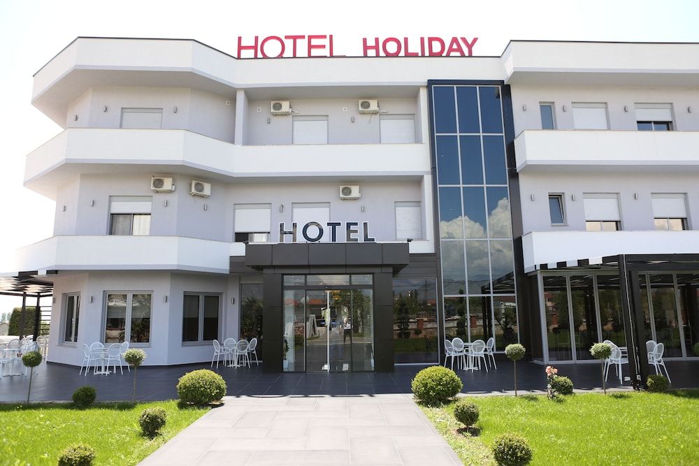 Hotel Holiday - Exterior - 3