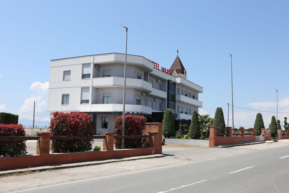 Hotel Holiday - Exterior