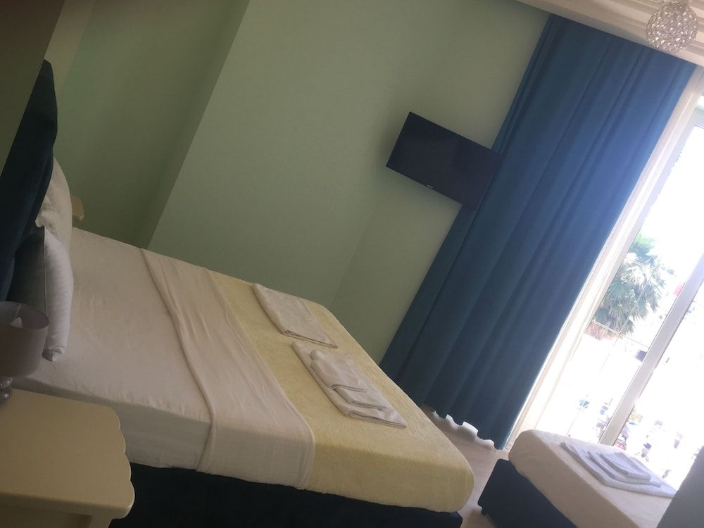 Lukas Hotel - Room - 1