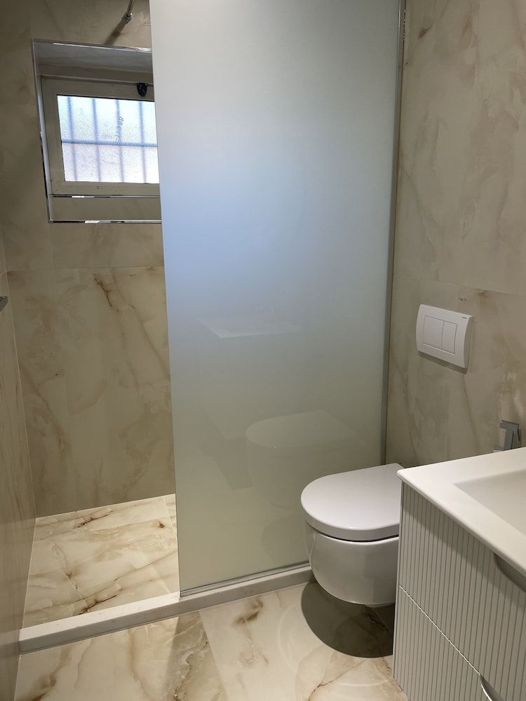 Peace Apartments - Bathroom - 3