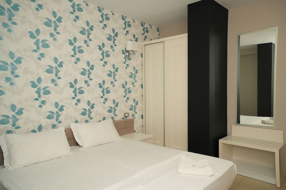 Sun Hotel - Room - 3