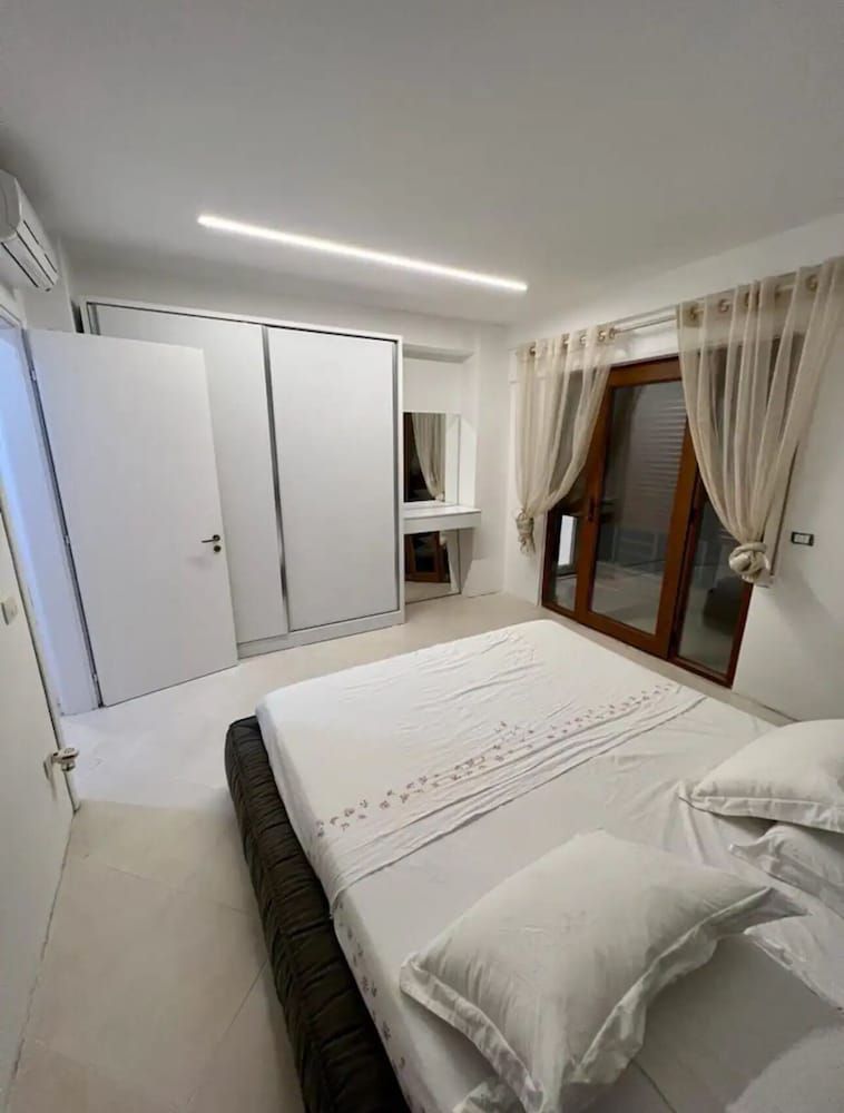 Vollga Currila Beach Promenade - Room