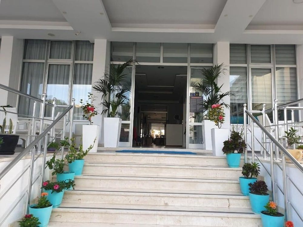 Perandor Beach Hotel - Room - 1