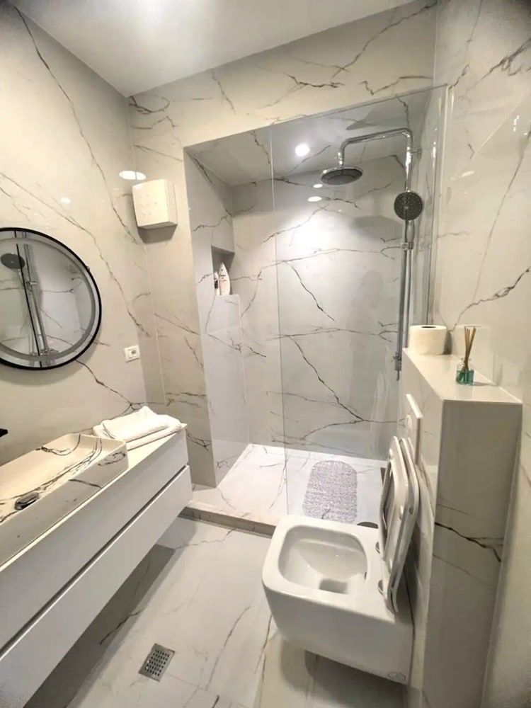 Currila Beach Modern Stunning Views - Bathroom - 1