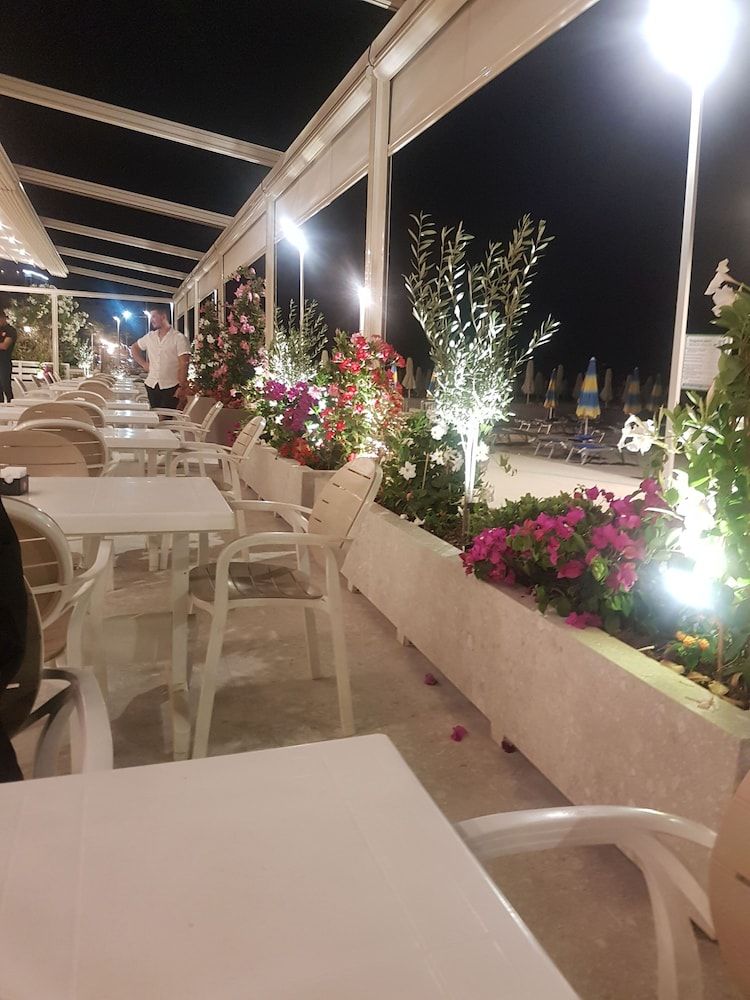 Big Apartment by the sea in Durres - Exterior - 2