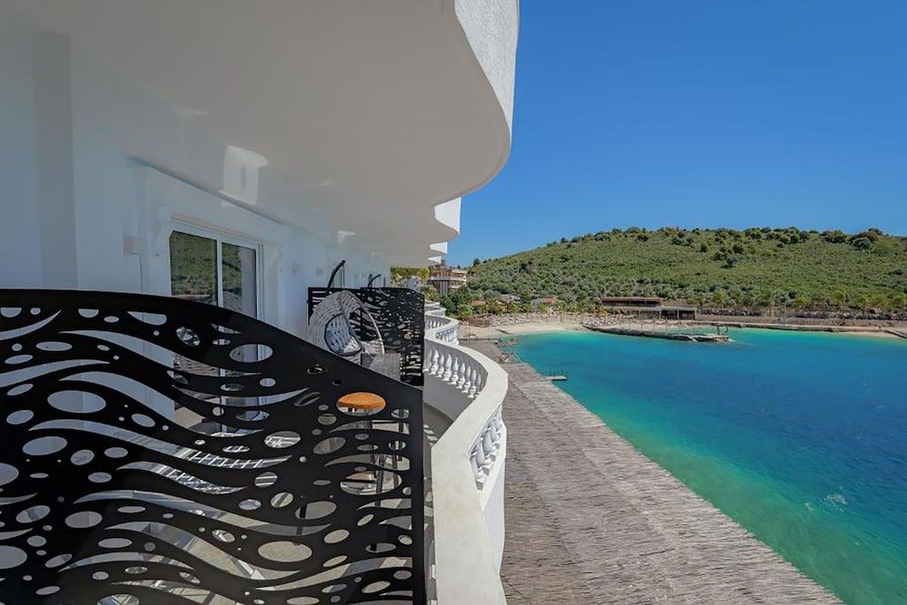 Villa Juna Beach - Balcony - 1