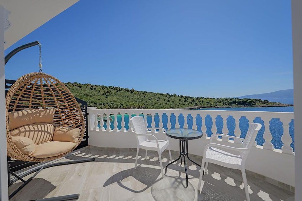 Villa Juna Beach - Balcony - 2