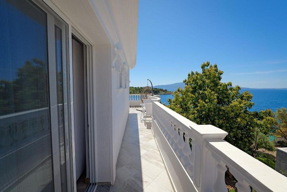 Villa Juna Beach - Balcony - 3