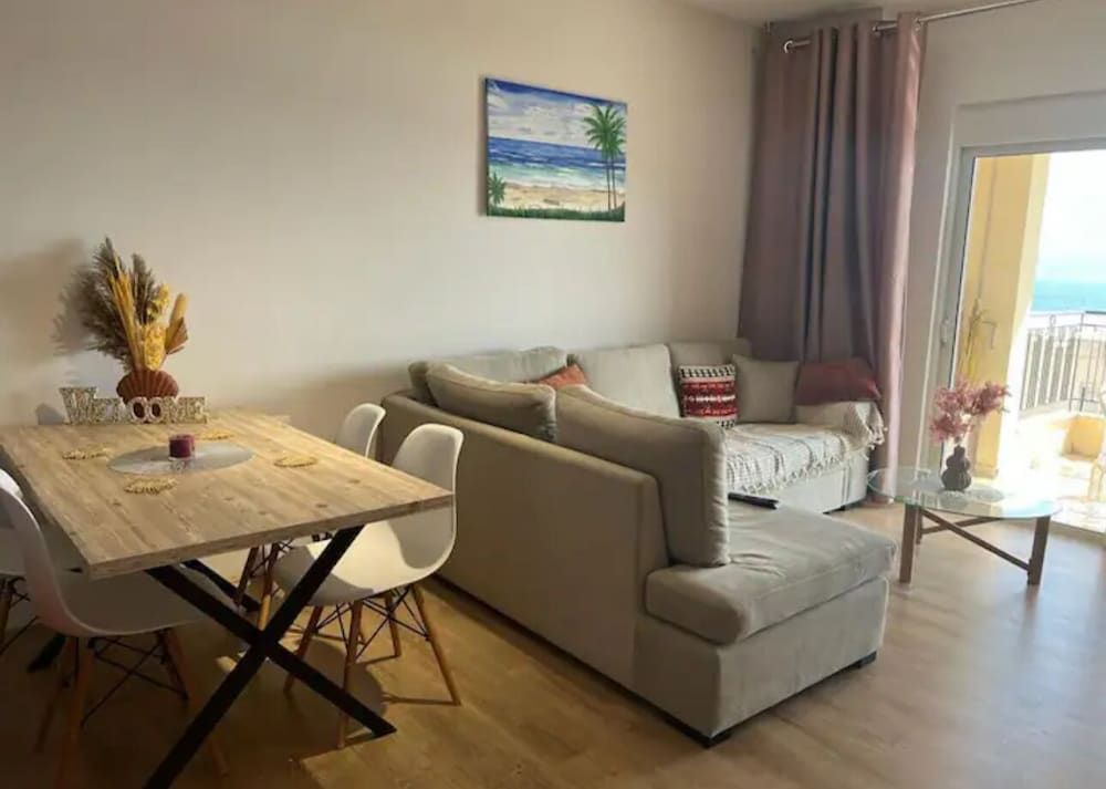 Yellow Apartment Saranda - In-room dining - 4