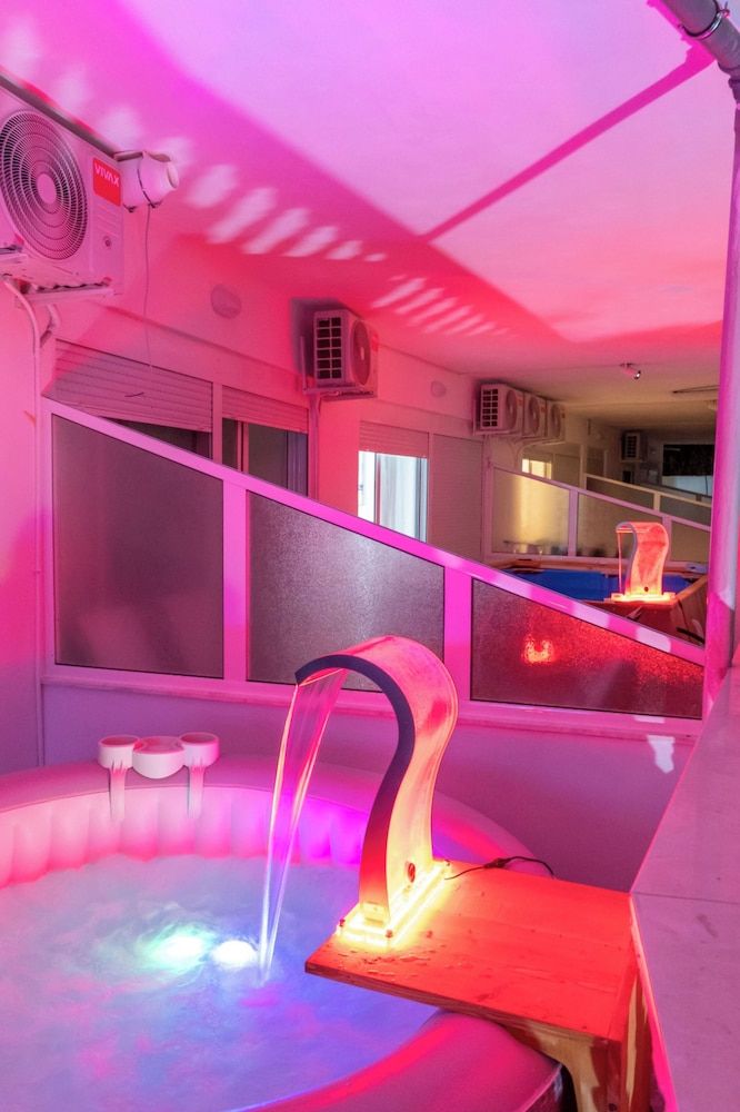 Esel Apartments - Exterior - 2