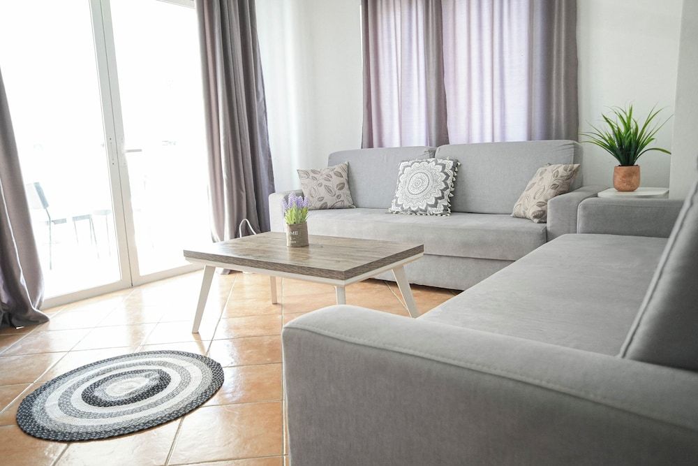 Saranda Waterside Apartments - Room - 1