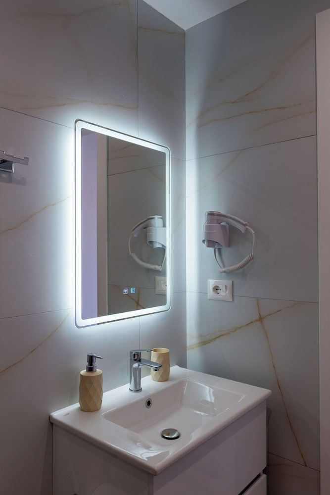 Hotel Flori - Bathroom - 3