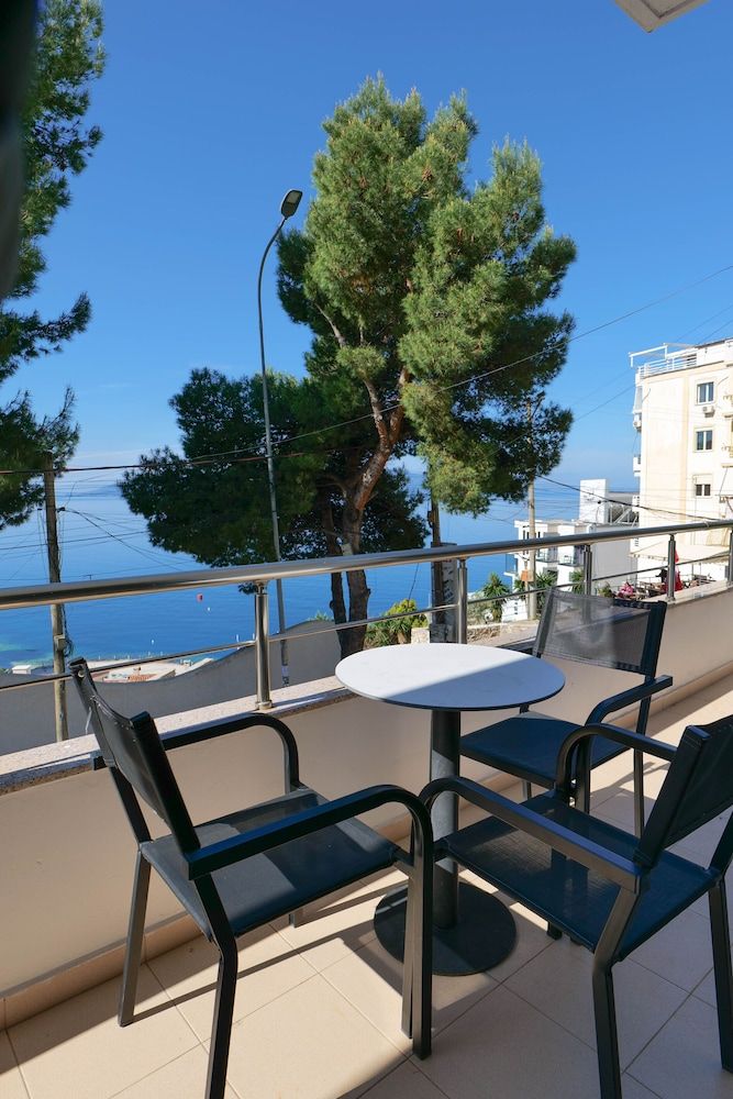 Hotel Argjiro - Exterior - 2