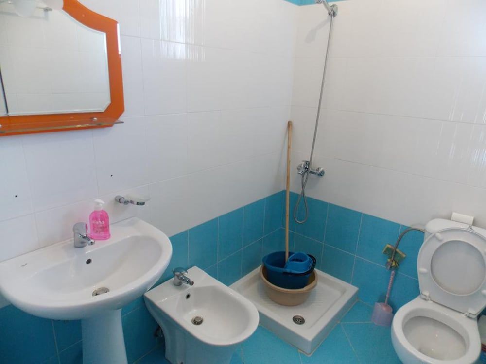 Duraj Apartment - Bathroom