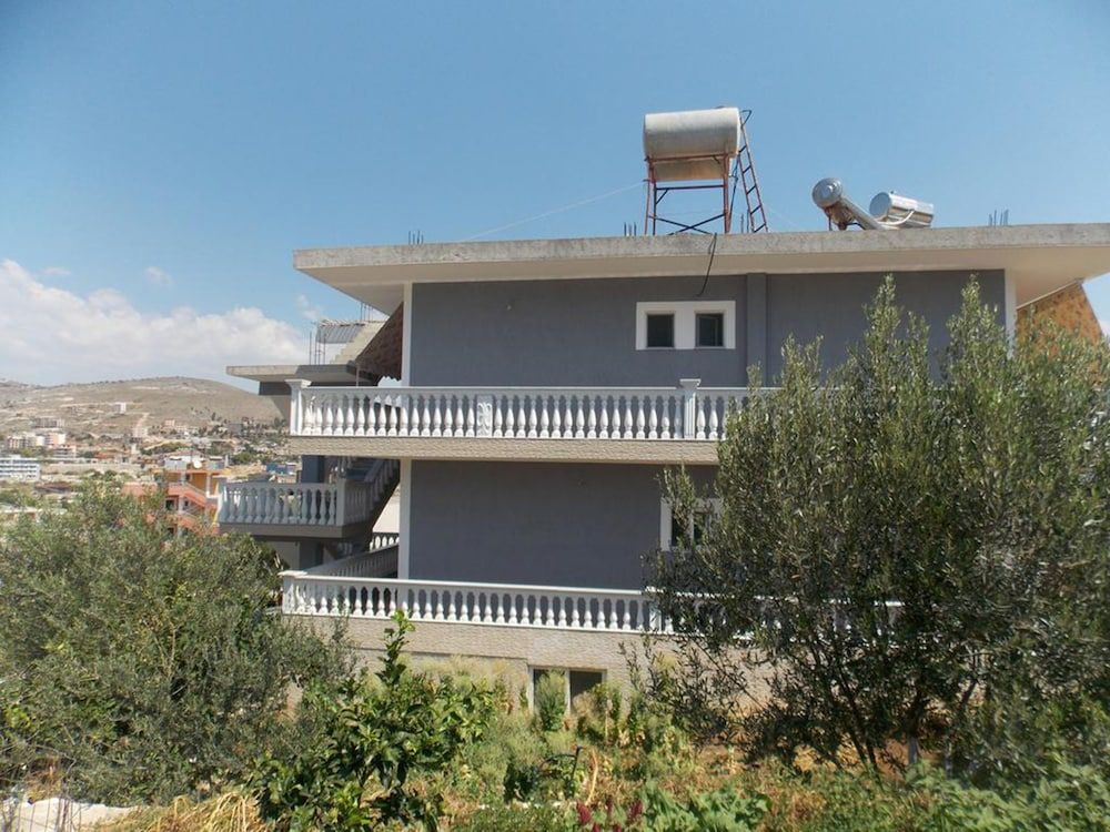 Duraj Apartment - Exterior - 4