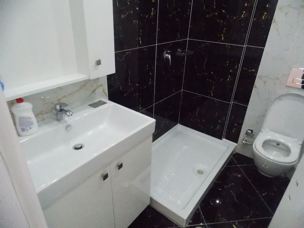 Doka Apartments - Bathroom - 4