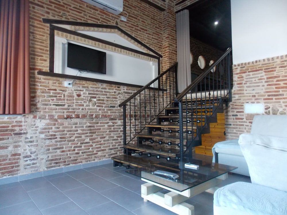 Sunset Suites - Room - 2