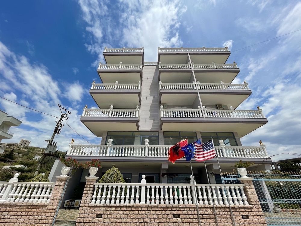 Hotel Keos - Exterior