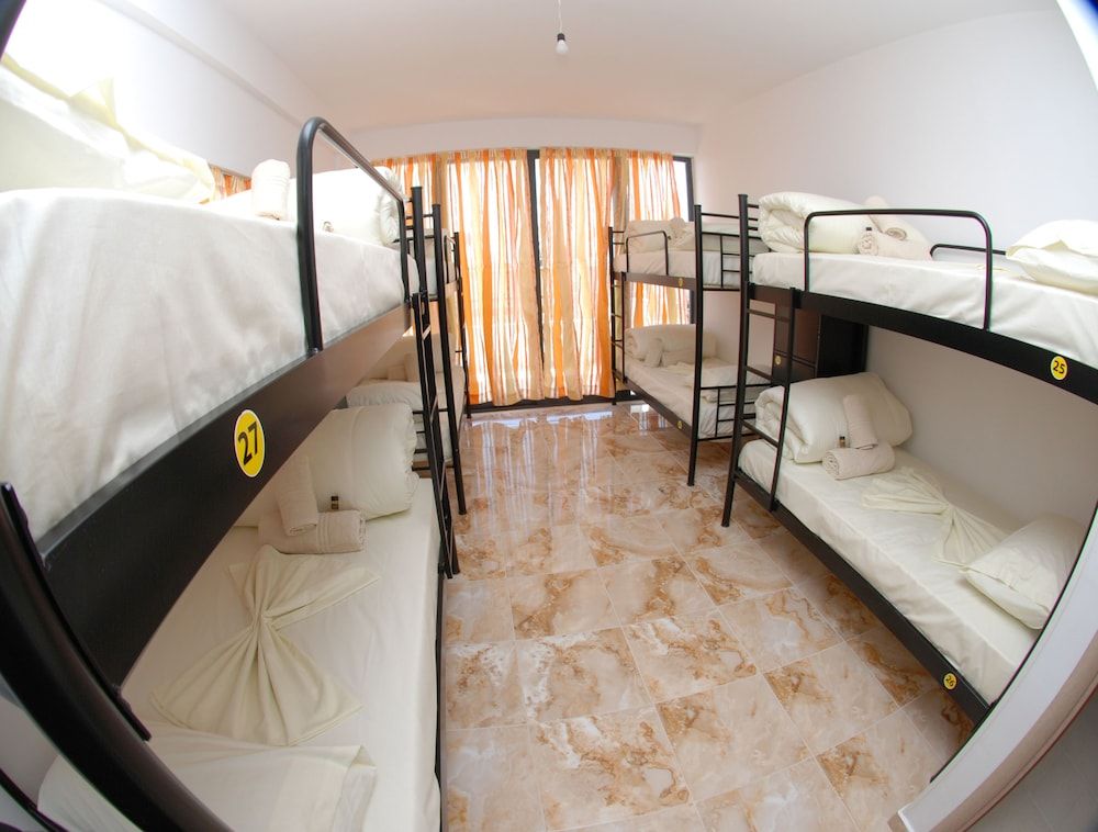 Sunset Hostel - Room - 1