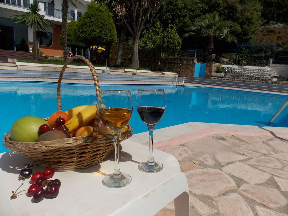 Hotel Dea - Exterior - 1