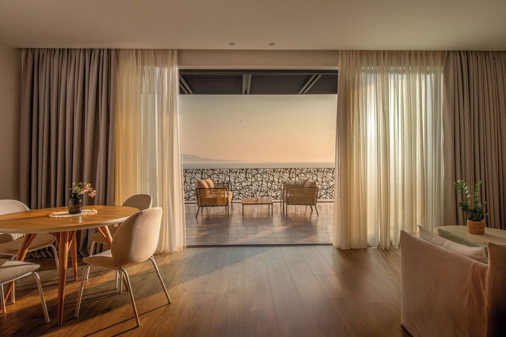 Glow Boutique Hotel & Suites - Room