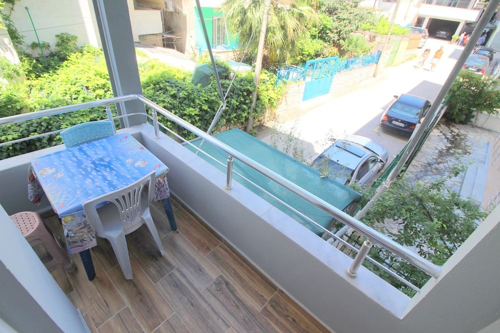 Andy Apartments - Balcony - 4