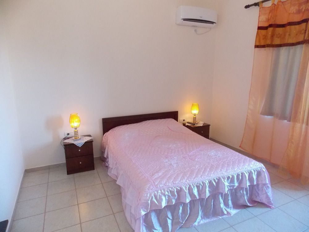 Ylli Apartments Saranda - Room - 3