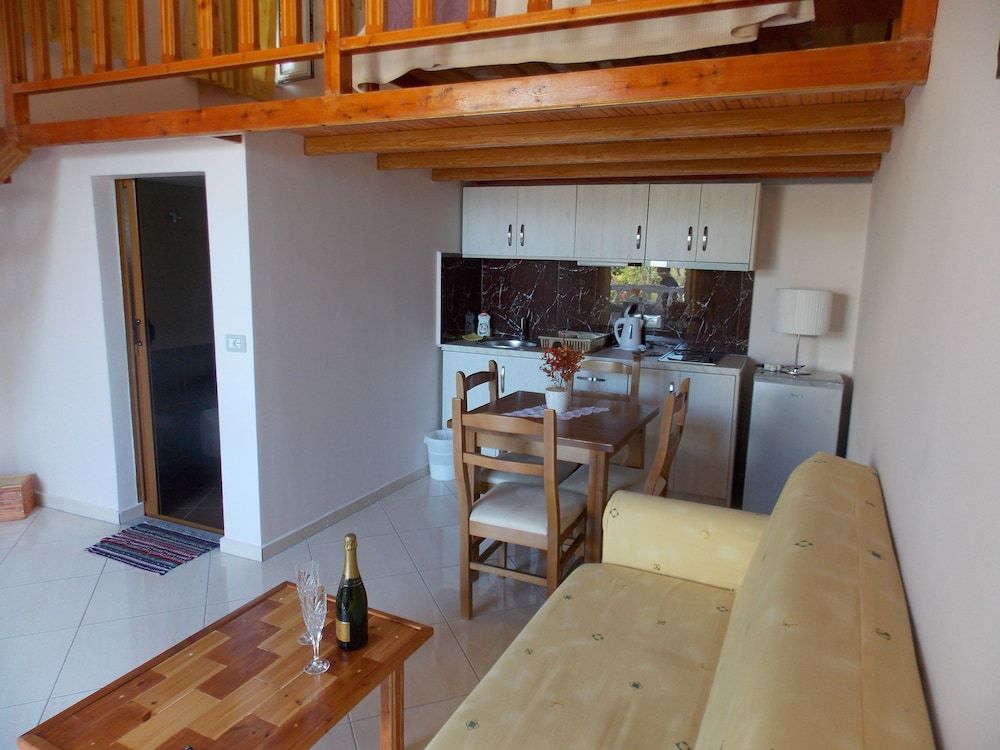 Relax Apts Saranda - Private kitchen - 2