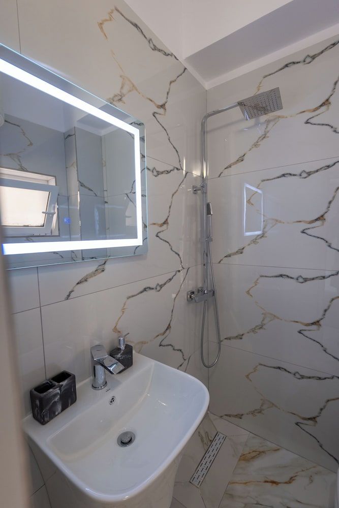 Hotel Porti - Bathroom - 2