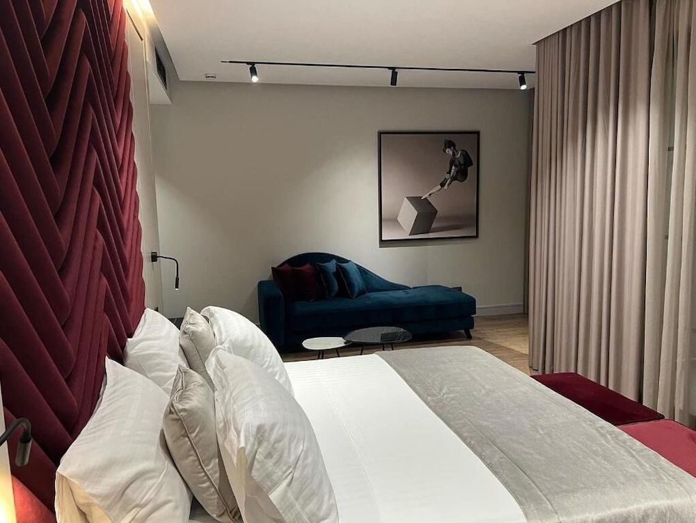 Rozafa Palace Hotel - Room - 4