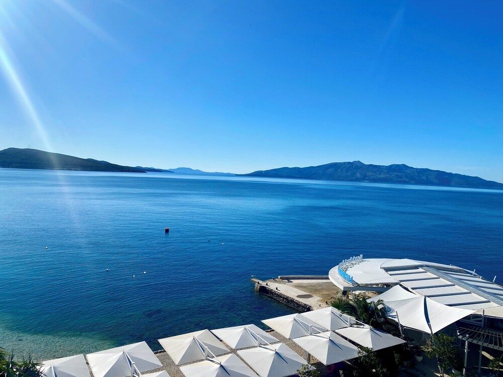 Hotel Nertili - Exterior - 3