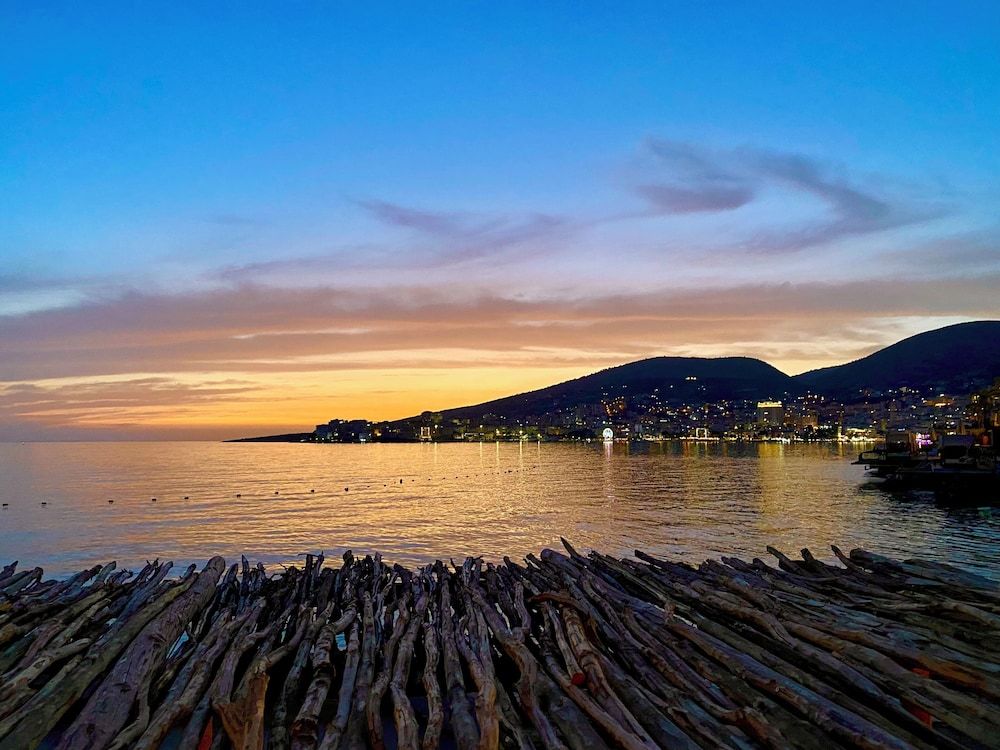 Hotel Nertili - Exterior - 4