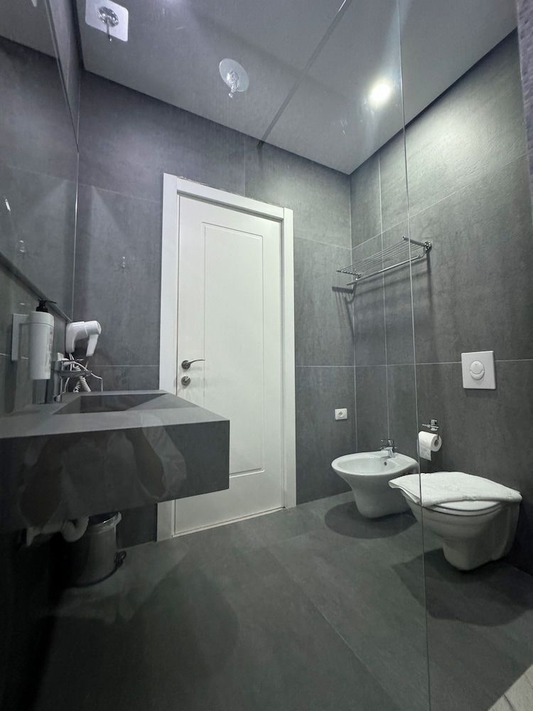 Hotel Britania - Bathroom - 3