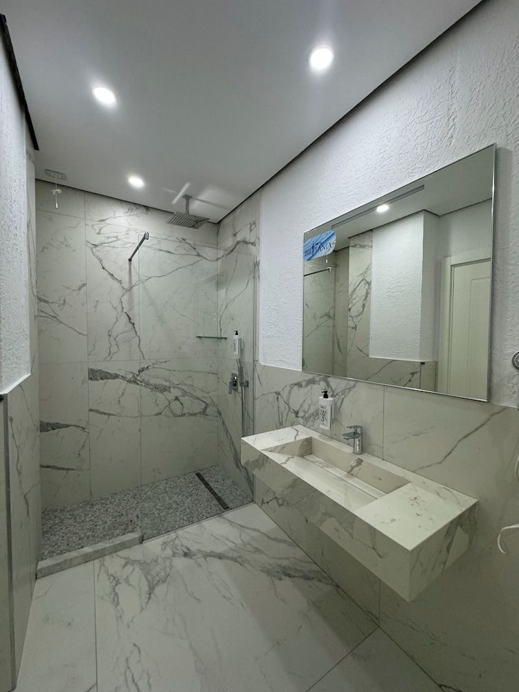 Hotel Britania - Bathroom - 2