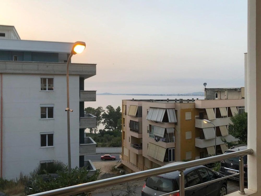 Stunning 1-bed Apartment in Vlore - Property grounds - 1