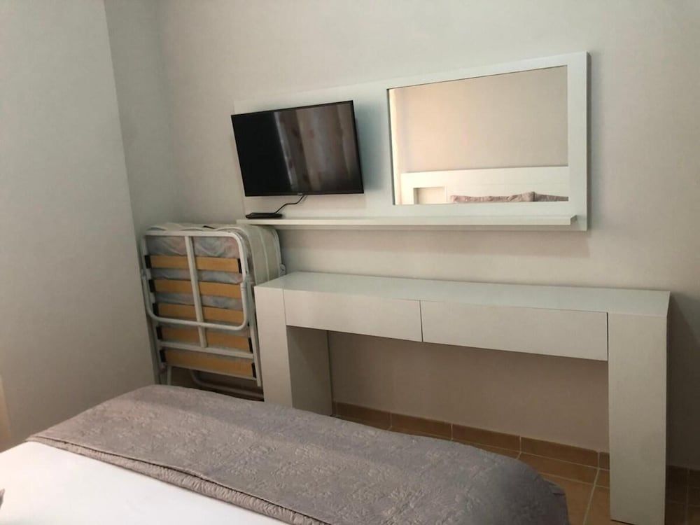 Stunning 1-bed Apartment in Vlore - Room - 2