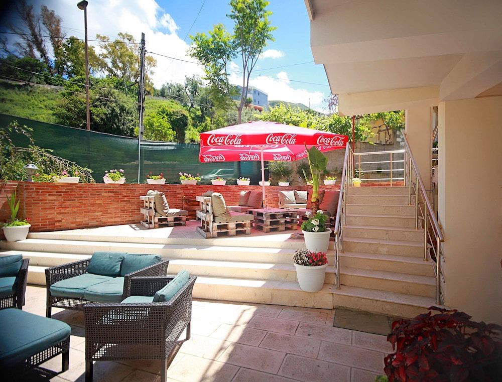 Hotel Nika - BBQ/picnic area